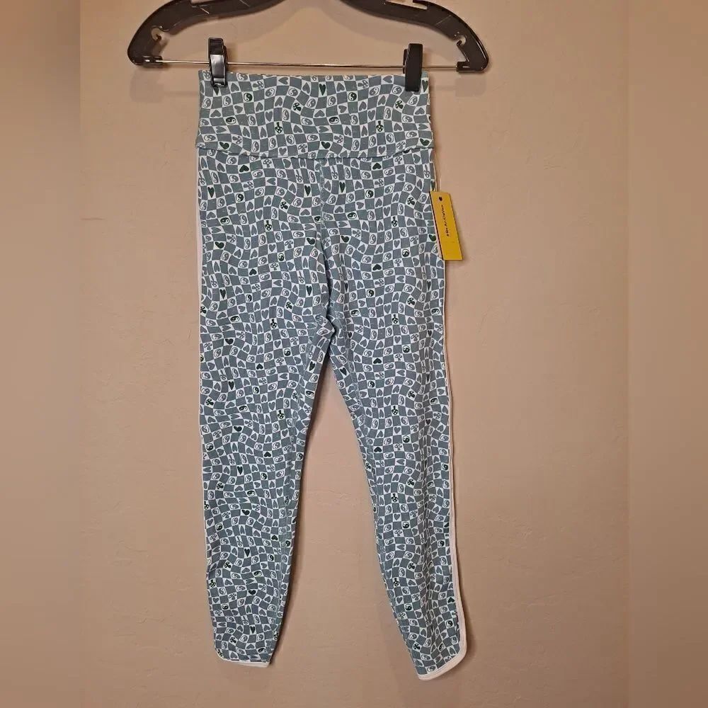 Eleven blue checkered heart mushroom peace 7/8 high rise leggings NWT Size XS